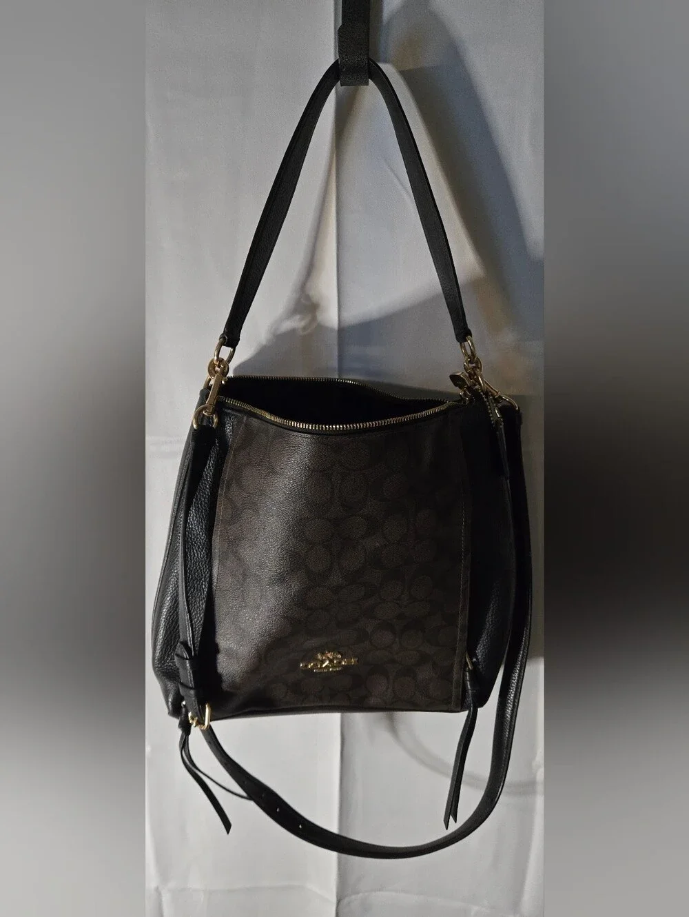 Coach Shoulder Bag W/ Crossbody Strap
